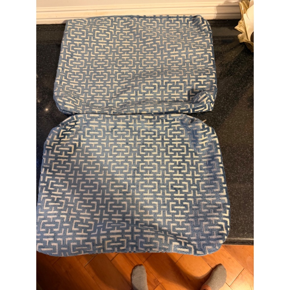 SCHUMACHER Fabric White Geometric Greek Key L Pillow Lumbar Set of 2 16x12 New